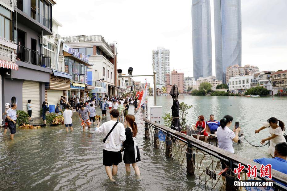 宁波海水倒灌 街边商户发声