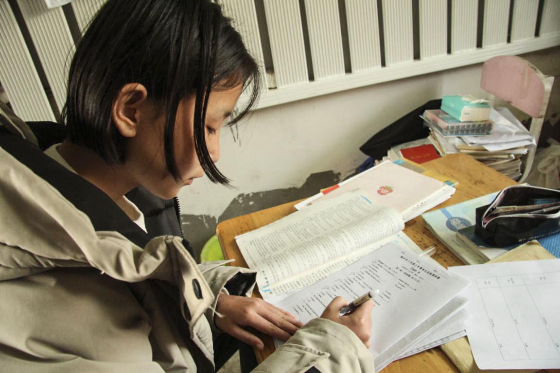 花样年华遭遇宫颈癌晚期，17岁女孩的挑战与悲剧