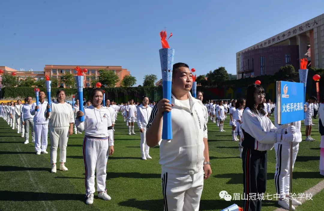 贵州奥运冠军谢瑜校园之行，点燃青春梦想，传承体育精神