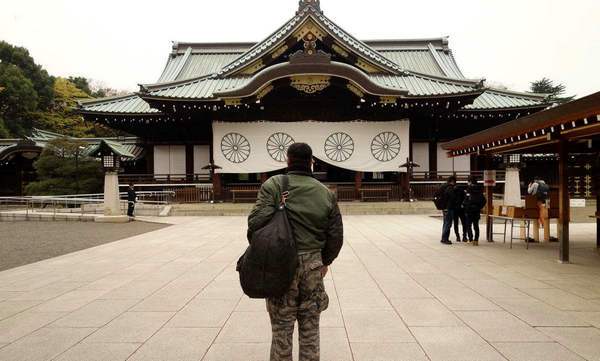 涂鸦靖国神社男子遭日本公审，挑战历史与民族情感的底线风波