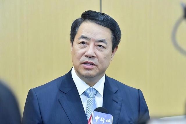 杨晓明，新时代卓越领导者的典范